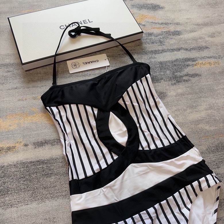 Chanel S-XL  44 (4)